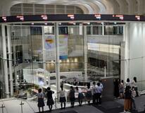 東証大幅続伸、終値1802円高