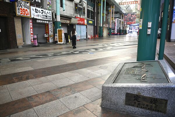 ピエトラサンタ市の石が使われたオリオン通りの路面