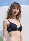 蒸れにくい夏用ブラジャー