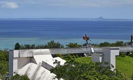 核発射基地跡に1万人