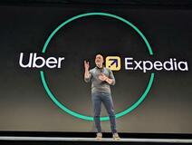 ウーバー、宿泊予約が可能に