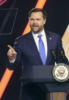 2025年12月、米アリゾナ州フェニックスで演説するバンス米副大統領(共同)