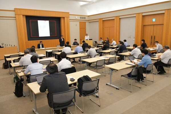 官民一体で連携する「県eスポーツ推進協議会」の設立総会=15日午後、県庁