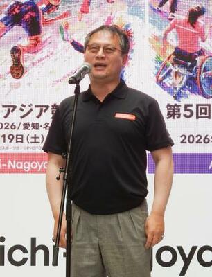 　イベントに参加し、あいさつするスポーツ庁の河合純一長官＝３０日、東京都内
