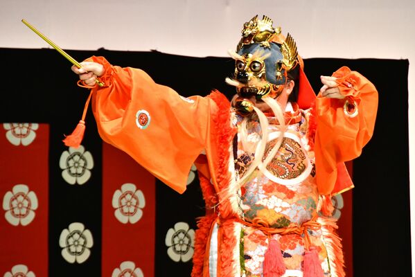 遷座１２０年奉祝記念演奏会「玉響」で披露された舞楽「蘭陵王」