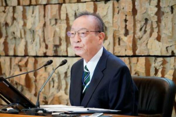 　退任前最後の定例記者会見で話すＮＨＫの稲葉延雄会長＝２１日午後、東京都渋谷区