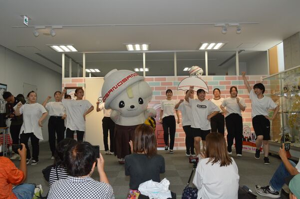 佐野日大短大の学生がボランティアとして参加した「さのまるの家」イベント