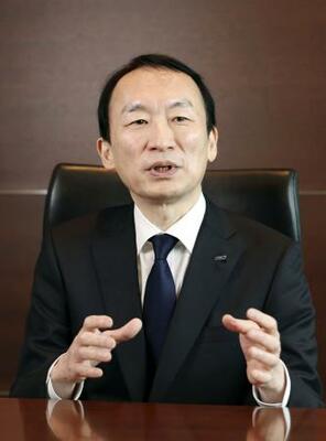 　インタビューに応じる全日本空輸次期社長の平沢寿一氏