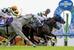　第７６回安田記念を制した武豊騎乗のシックスペンス（右）＝東京競馬場