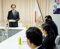 自民党総裁選是非、書面で確認へ