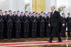 ロシア、東部要塞「事実上制圧」