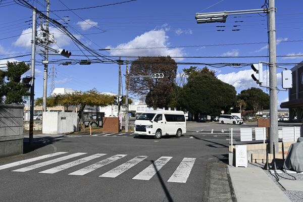 当面撤去されない方針となった役場前の信号機