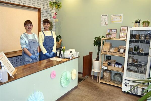 代表の五月女さん（左）と山田さん