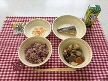 福岡市給食で牛乳やめ栄養下回る