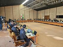 出生率指標に意見相次ぐ