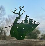 葉っぱで切り絵、繊細な30点展示　ＦＫＤ宇都宮店で２月１日から、作家来場も
