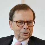 シュベゼール氏死去