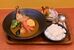 大ぶりチキンレッグとごろごろ野菜の入ったチキンカレー