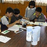 日光・小来川地区 8日、2年ぶりにライトアップ 子もたちが夜彩る灯籠作りに挑戦