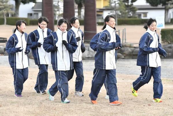 県勢女子で初優勝を狙う三島＝三和住宅にしなすのスポーツプラザ