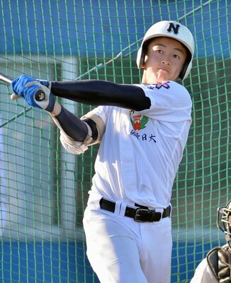 佐野日大高で主将、中軸として活躍した吉田