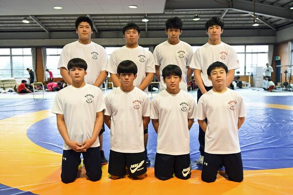 レスリングの各階級総合優勝者