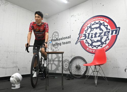 指導する小野寺玲選手