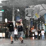 栃木県内で雷伴う激しい雨　栃木市の中心部などでは冠水も