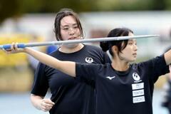 北口榛花が考案、やり投げ教室