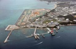 辺野古土砂投入7年で反対派抗議