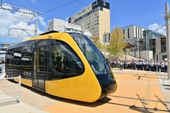 ＬＲＴ乗って東部ツアー　宇都宮、えにしトラベルが初企画　果樹収穫やカクテル体験