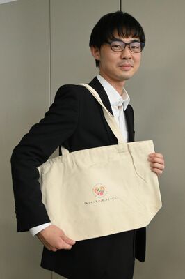 参加校に配布されるエコバッグ