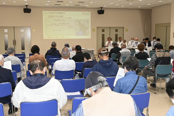 石橋第２配水区内の住民を対象に開かれた説明会
