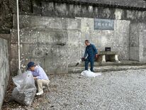 古里の先人しのぶ　沖縄栃木県人会、「栃木の塔」で清掃活動　23日の慰霊…