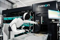 商業化中国製ヒュ-マノイドロボット、東京から海外へ