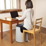 節電対策で省エネ暖房の需要拡大！　足元パネルヒーター『巻くコタツ 足暖』の新型を発売