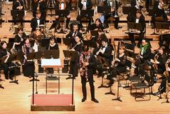 佐渡さん指揮 迫力の演奏