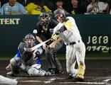 阪神、ソフトバンクが王手