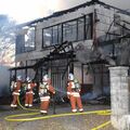 栃木市で建物火災、住宅と物置が全焼
