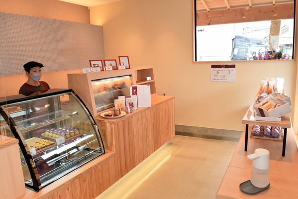 ３日にオープンする芋菓子専門店「芋ノわ」＝上三川町