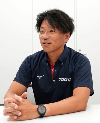 世界陸上で審判を務める遠藤さん＝９月上旬、宇都宮市内