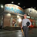 更けゆく打席、右打ち極め　バッティングセンターに通う76歳男性と親子　一緒に過ごせる幸せな時間