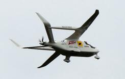 空飛ぶＥＶトラック飛行、北九州