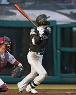 楽２―４ソ（３１日）