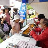 体験やグルメに親子の列　フェスタmy宇都宮、130団体がブース　自治会…