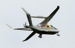 空飛ぶＥＶトラック飛行、北九州