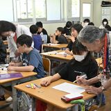 那須烏山の 伝統行事 山あげ祭　当日に向け、荒川小で俳句の出前授業　愛好家が指導