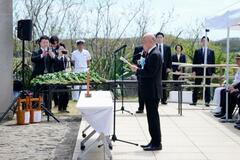 硫黄島で日米合同慰霊式