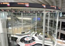 東証、午前終値は４万３６５２円