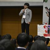 ものづくりで世界に挑んだ卒業生、後輩にエール　那須烏山・南那須中で創立10周年記念式典